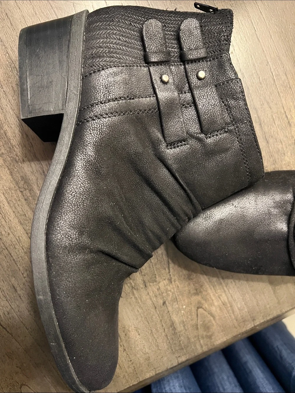 Bare traps Women's Black Ankle Boots - Sleek Stretch Shaft